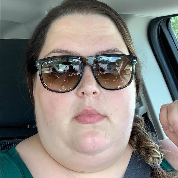 Meet your Posher, Sarah - Picture 1 of 1